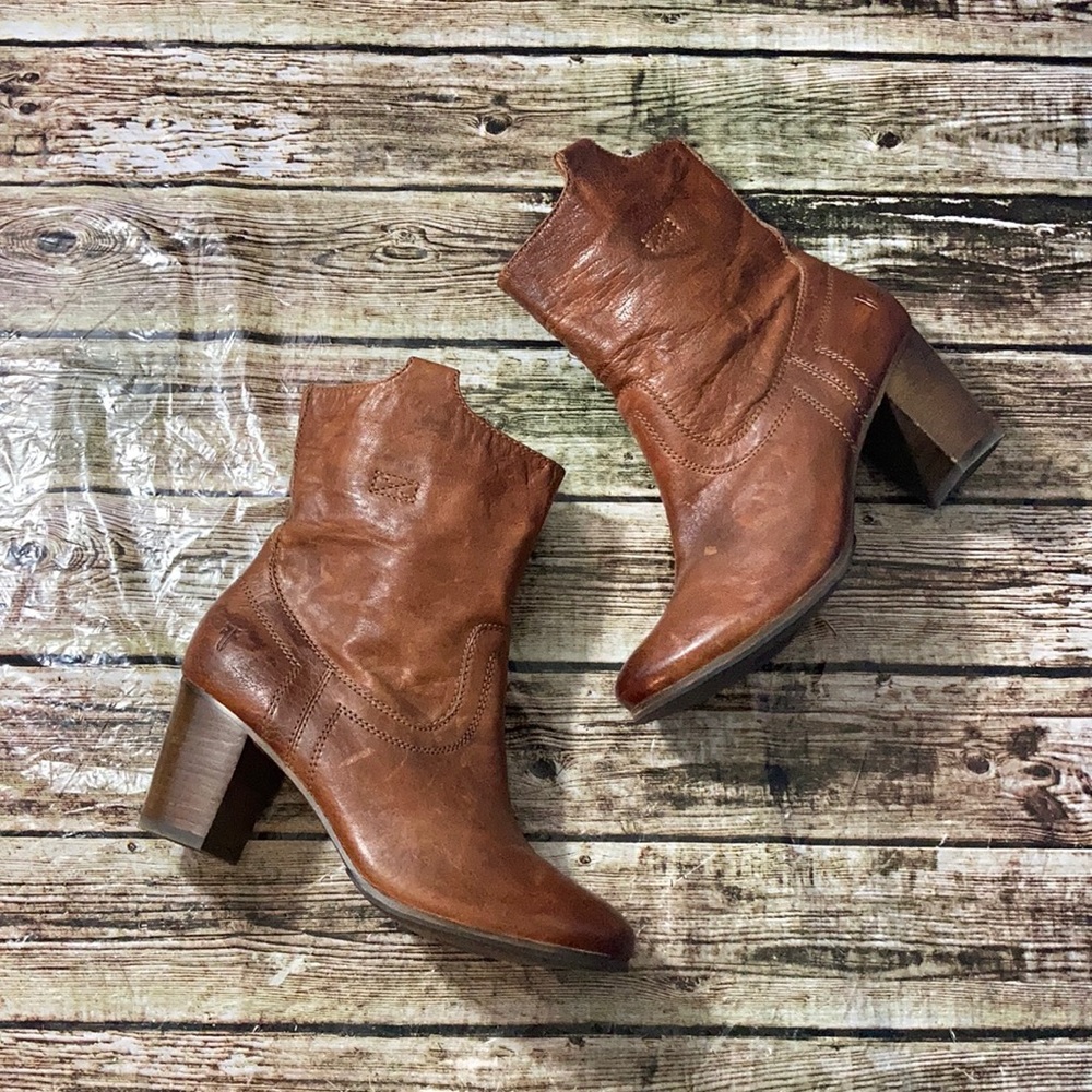 Frye Carson Mid Heel Short Ankle Boots